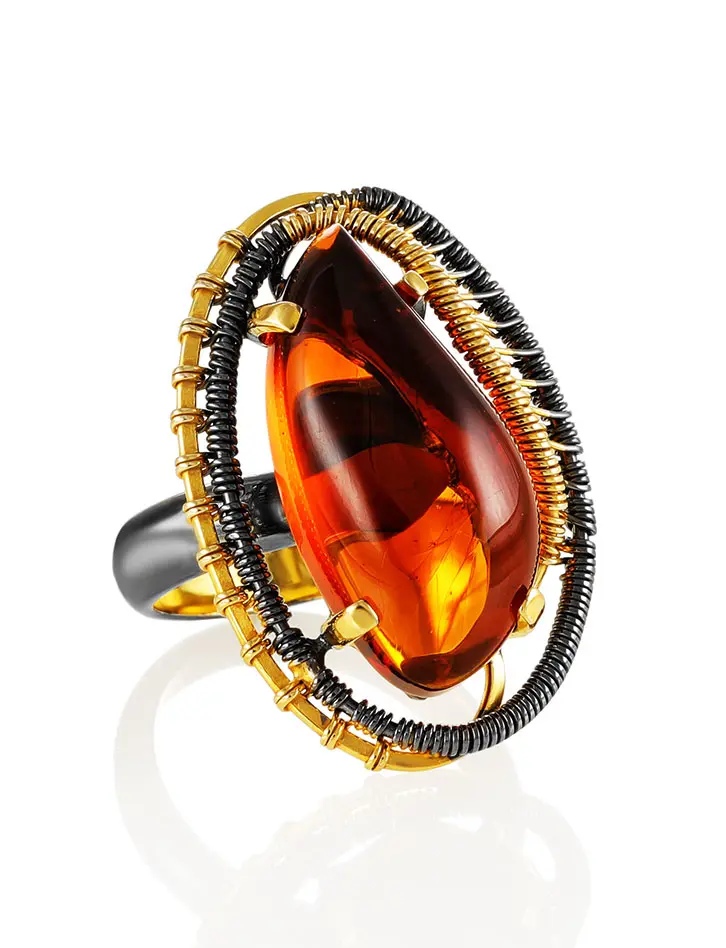 картинка Яркое кольцо из коньячного янтаря в серебре с позолотой «Версаль» в онлайн магазине