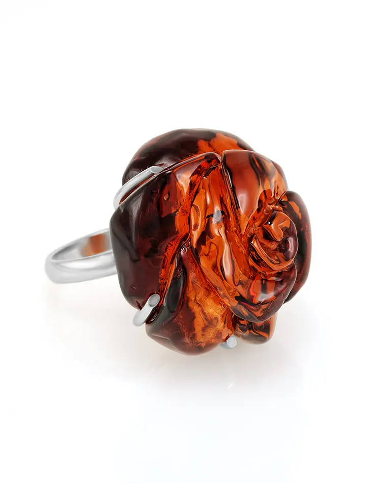 картинка Крупное серебряное кольцо с цельным натуральным янтарем «Роза» в онлайн магазине