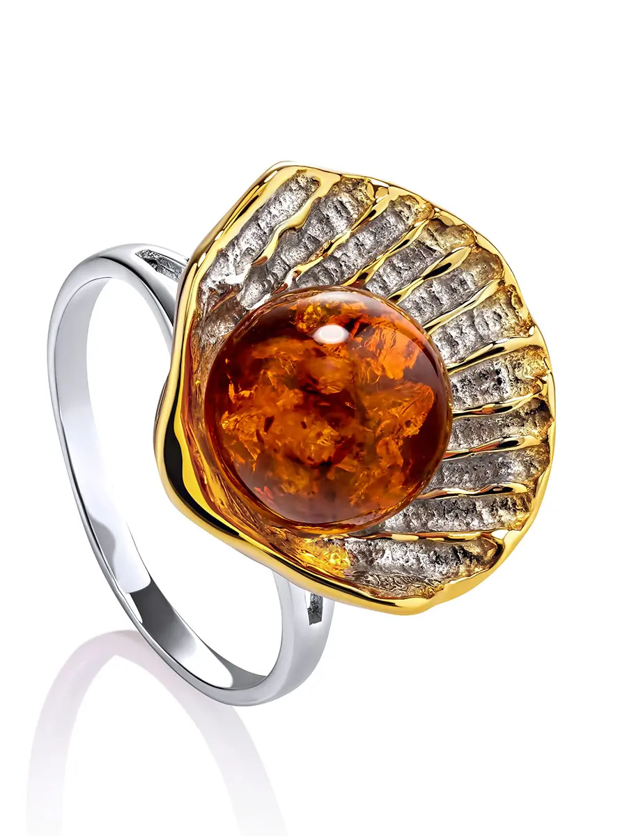 картинка Яркое эффектное кольцо «Ракушка» из коньячного янтаря в онлайн магазине