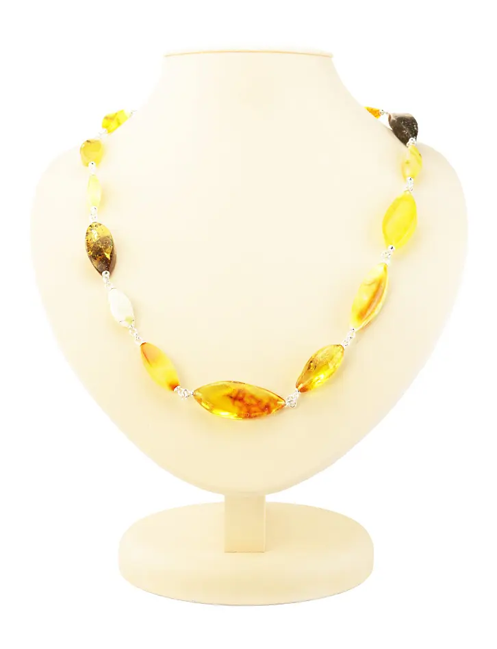 картинка Бусы из крупных янтарных бусин-оливок различных цветов с серебряными креплениями «Янтарная цепочка» в онлайн магазине