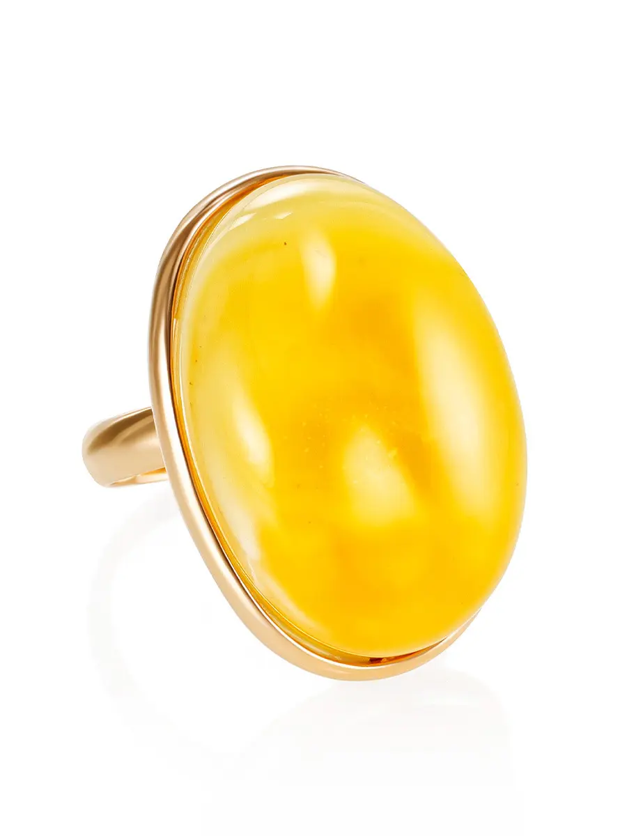 картинка Стильное и элегантное кольцо из янтаря в онлайн магазине