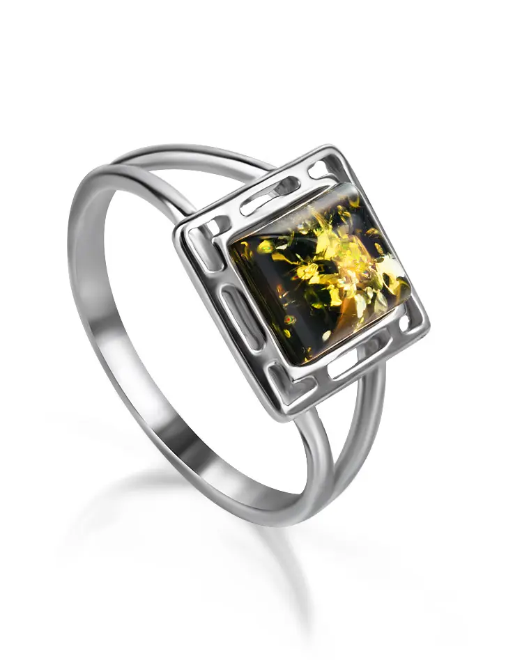 картинка Изящное лёгкое кольцо из серебра и зелёного янтаря «Итака» в онлайн магазине