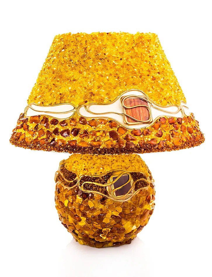 картинка Лампа авторской работы, украшенная натуральным балтийским янтарём в онлайн магазине