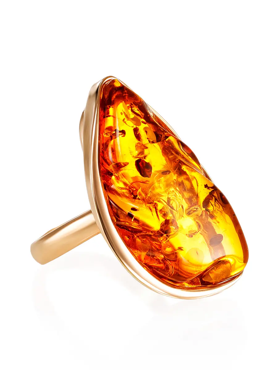 картинка Эффектное кольцо из коньячного янтаря в серебре с позолотой «Лагуна» в онлайн магазине