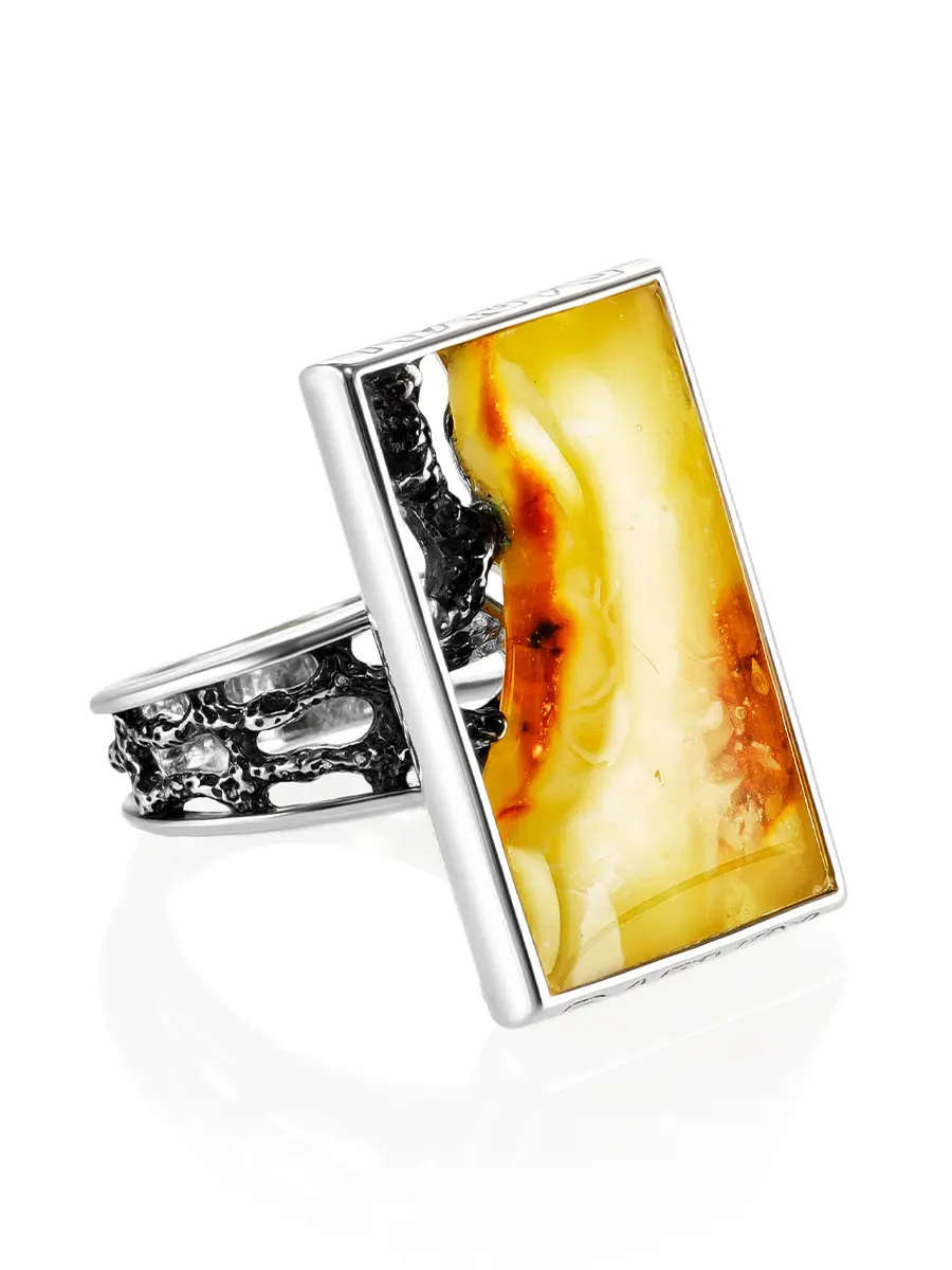 картинка Красивое ажурное кольцо «Модерн» из натурального балтийского янтаря в онлайн магазине