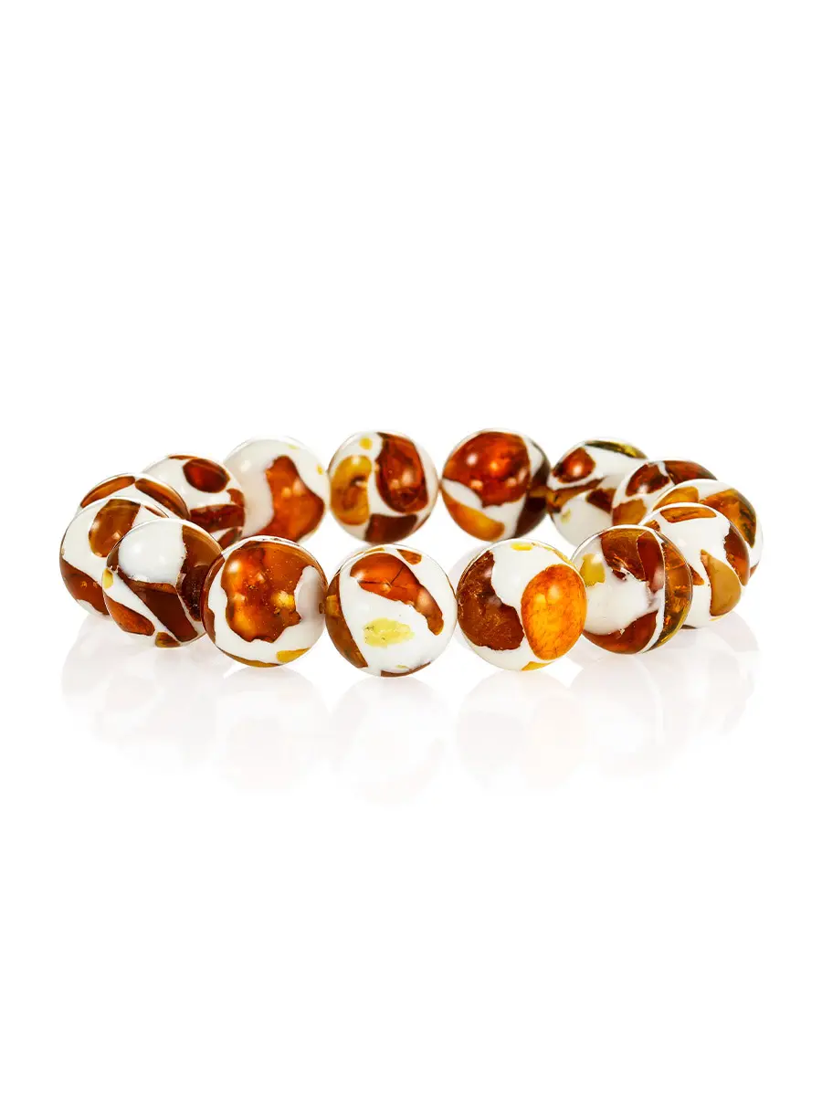 картинка Браслет из крупных янтарных мозаичных шаров белого цвета «Далматин» в онлайн магазине