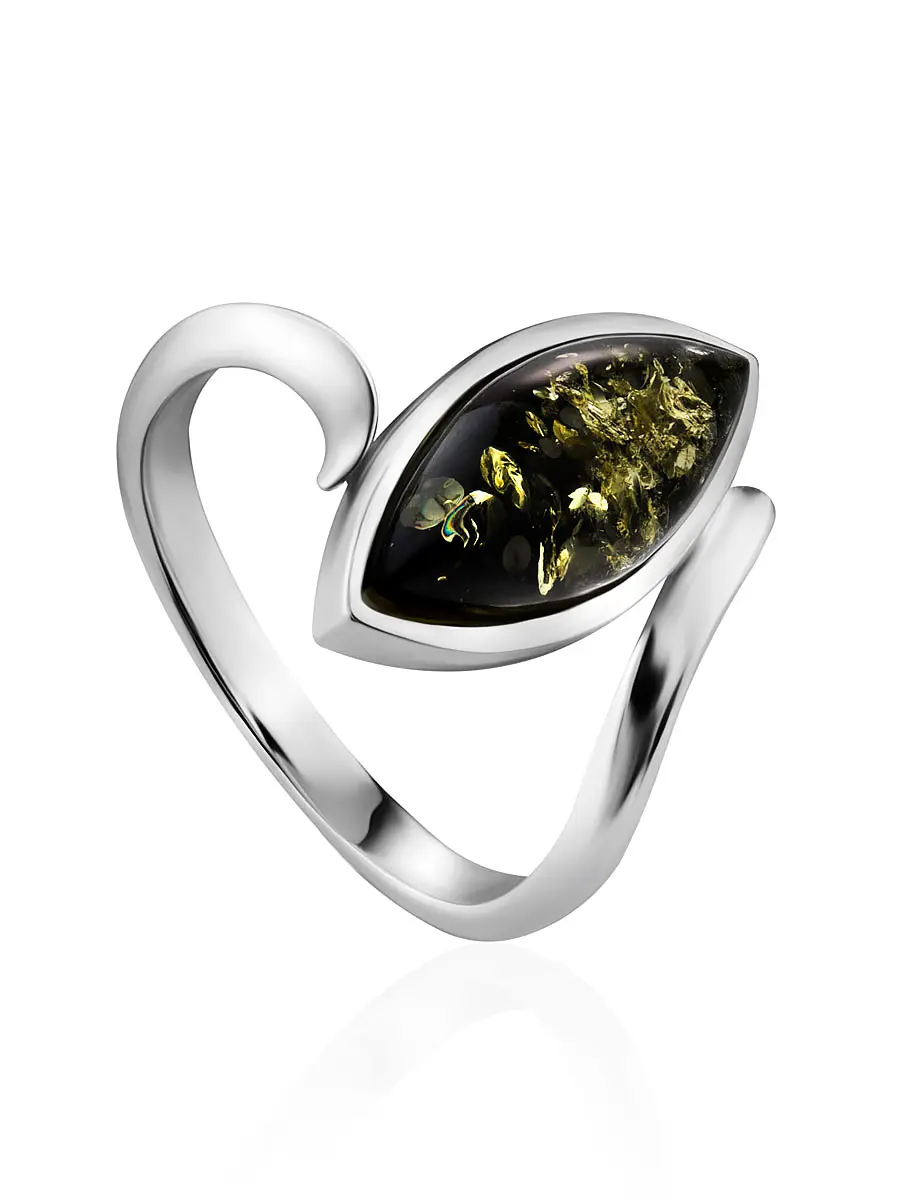 картинка Лёгкое кольцо из серебра с искрящимся зелёным янтарем «Адажио» в онлайн магазине