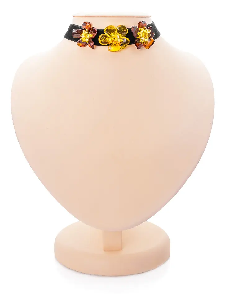 картинка Чокер с тремя яркими цветами из натурального балтийского янтаря «Шиповник» в онлайн магазине