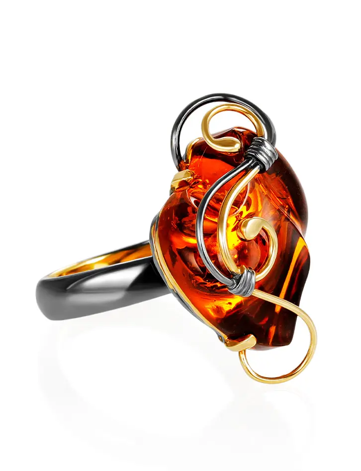 картинка Изысканное позолоченное кольцо с янтарём коньячного цвета «Риальто» в онлайн магазине