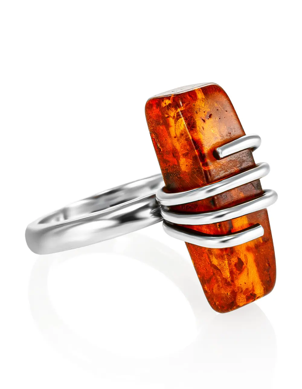 картинка Необычное кольцо ручной работы с натуральным янтарём в онлайн магазине