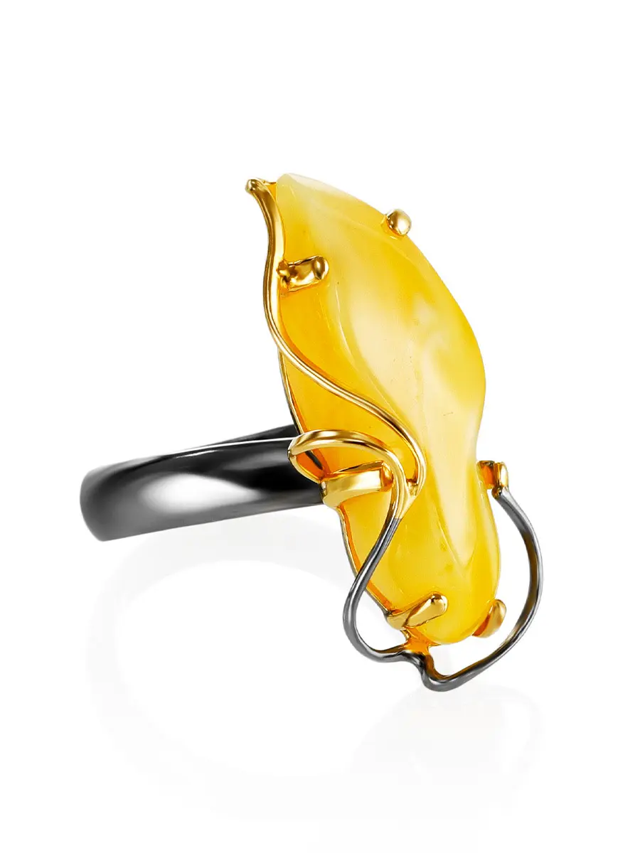 картинка Красивое кольцо из натурального янтаря и золочённого серебра «Риальто» в онлайн магазине