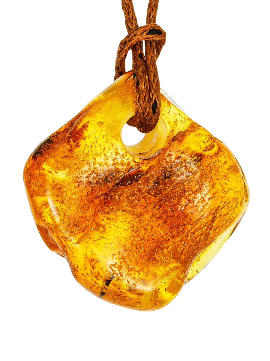 картинка Подвеска из натурального балтийского янтаря природной формы в онлайн магазине