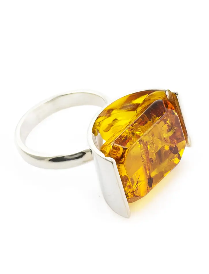 картинка Великолепное серебряное кольцо с натуральным коньячным янтарем «Каталина» в онлайн магазине