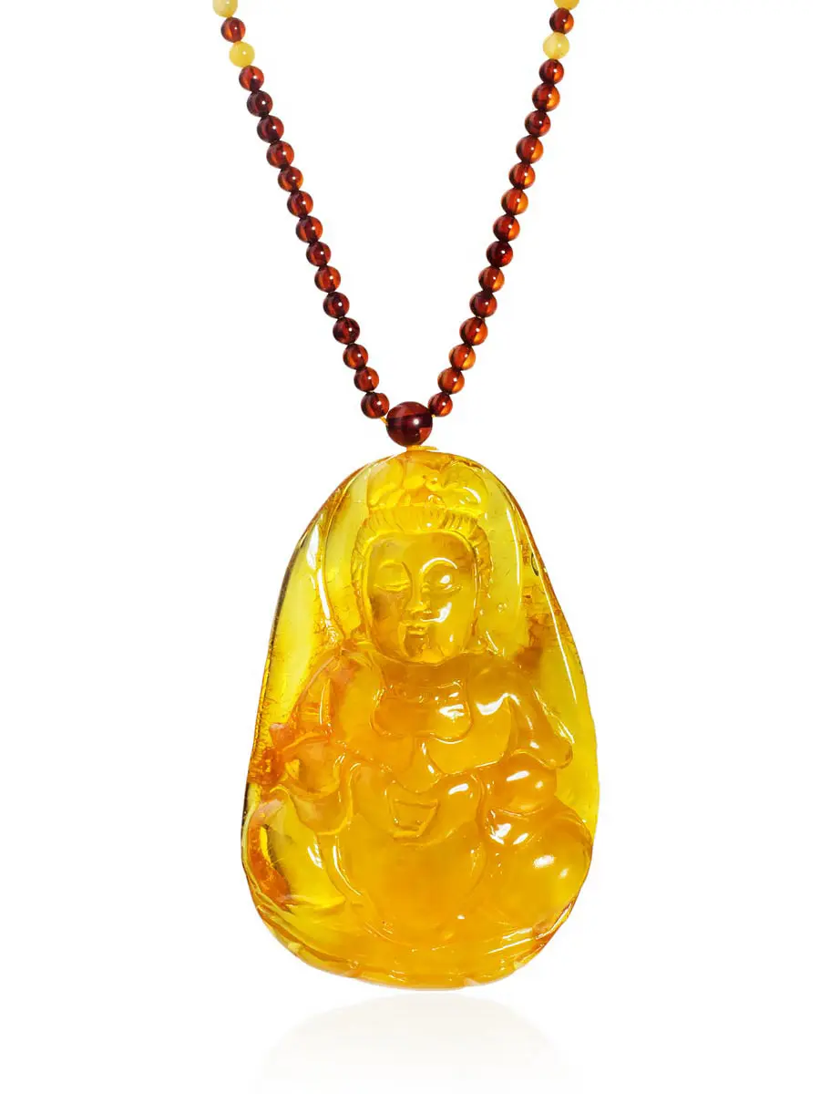картинка Кулон из натурального балтийского янтаря с резьбой  на бусах «Будда Амитаюс» в онлайн магазине