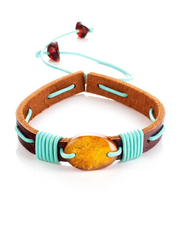 картинка Яркий браслет из натуральной кожи с цельным кусочком коньячного янтаря «Копакабана» в онлайн магазине