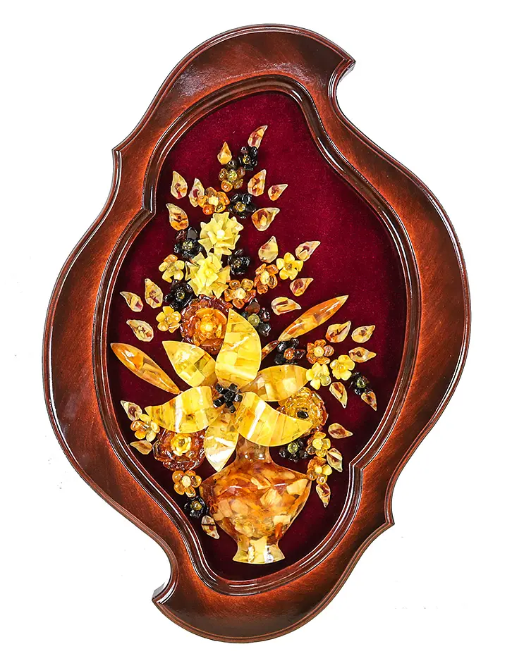 картинка Фигурная декоративная панель с натюрмортом из натурального янтаря «Ваза с цветами» 48 х 33 в онлайн магазине