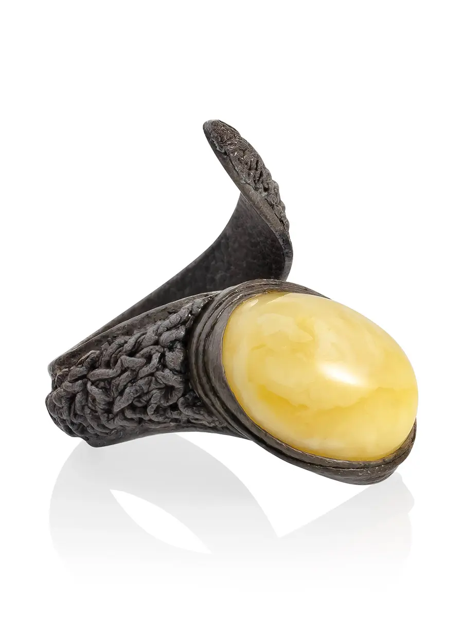 картинка Оригинальное кожаное кольцо-змейка с натуральным  медовым янтарём в онлайн магазине