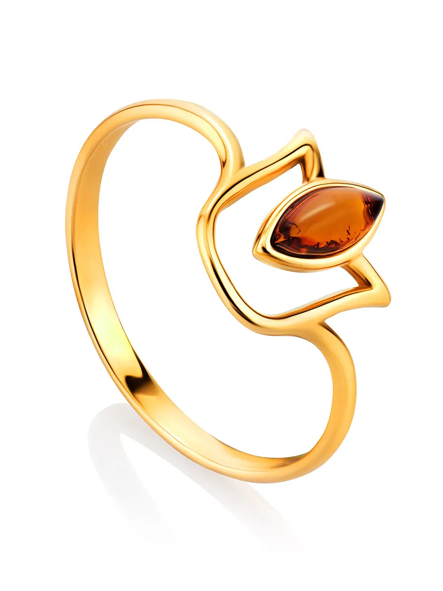 картинка Нежное кольцо с тёмно-коньячным янтарём «Тюльпан» в онлайн магазине