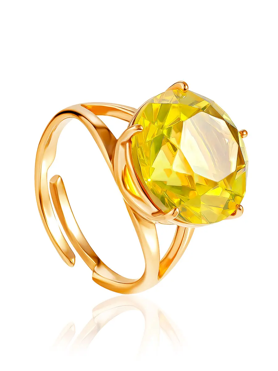картинка Нарядное позолоченное кольцо с гранёным янтарём лимонного цвета «Баккара» в онлайн магазине