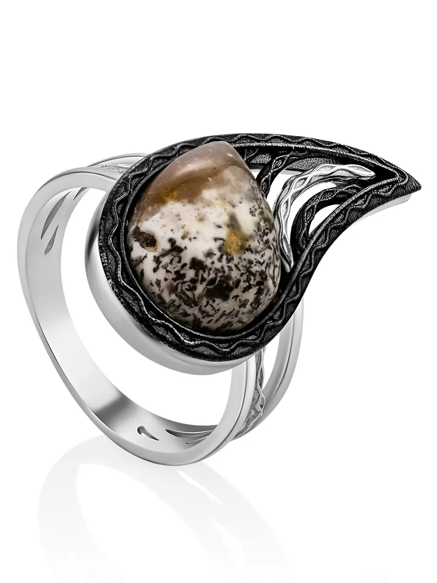 картинка Изящное кольцо из натурального янтаря в серебре «Модерн» в онлайн магазине
