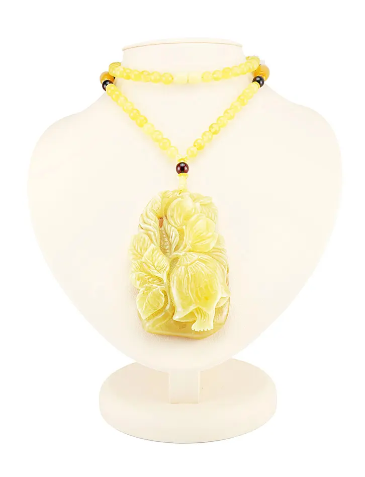 картинка Светло-медовые янтарные бусы с роскошной крупной подвеской «Резные текстурные цветы» в онлайн магазине