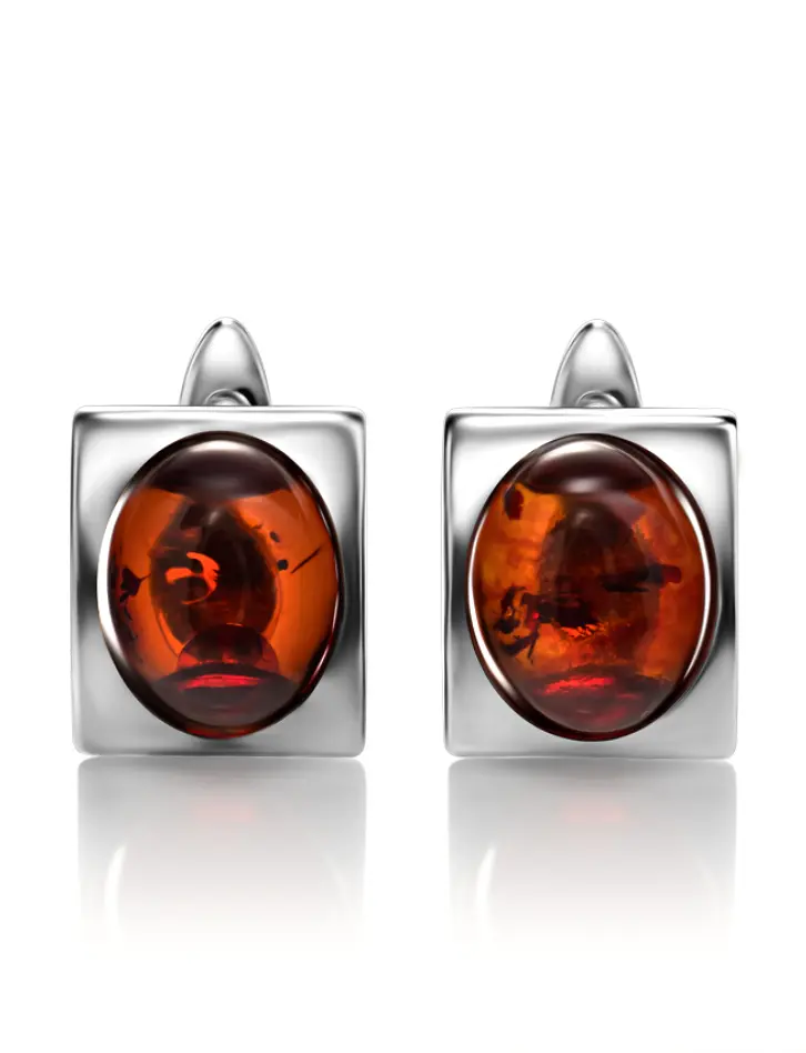 картинка Серебряные серьги «Эллипс» со вставкой вишнёвого янтаря в онлайн магазине
