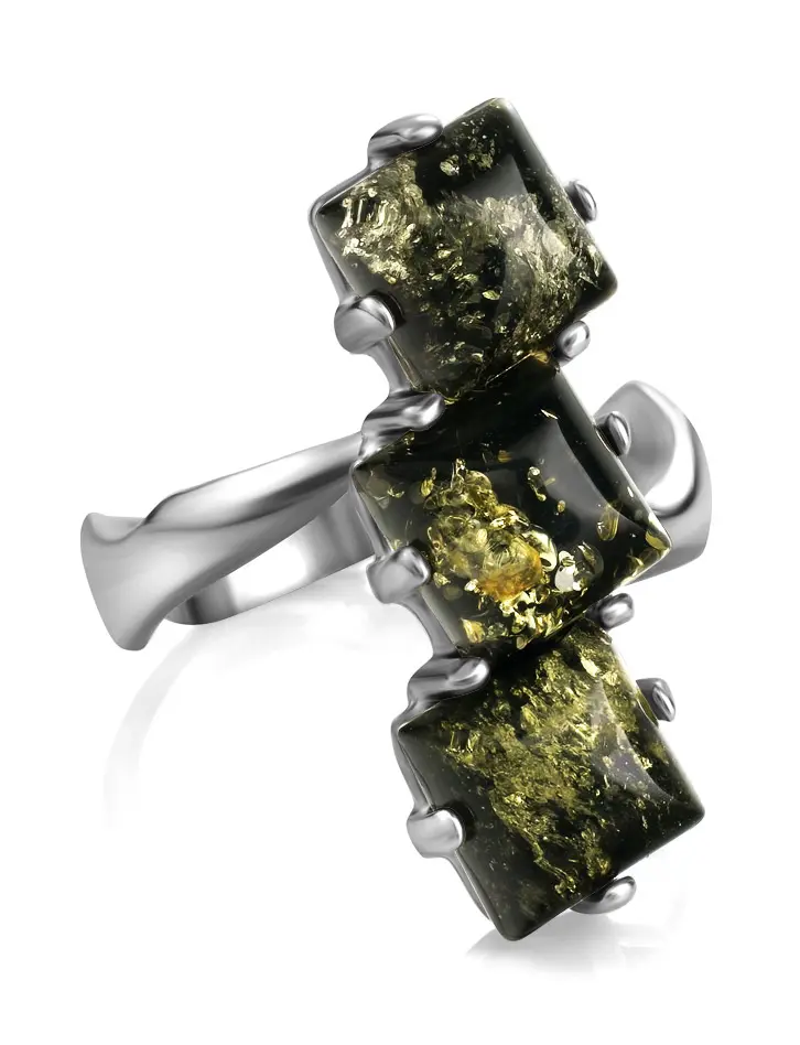 картинка Стильное кольцо из серебра с натуральным зелёным янтарём «Зигзаг» в онлайн магазине