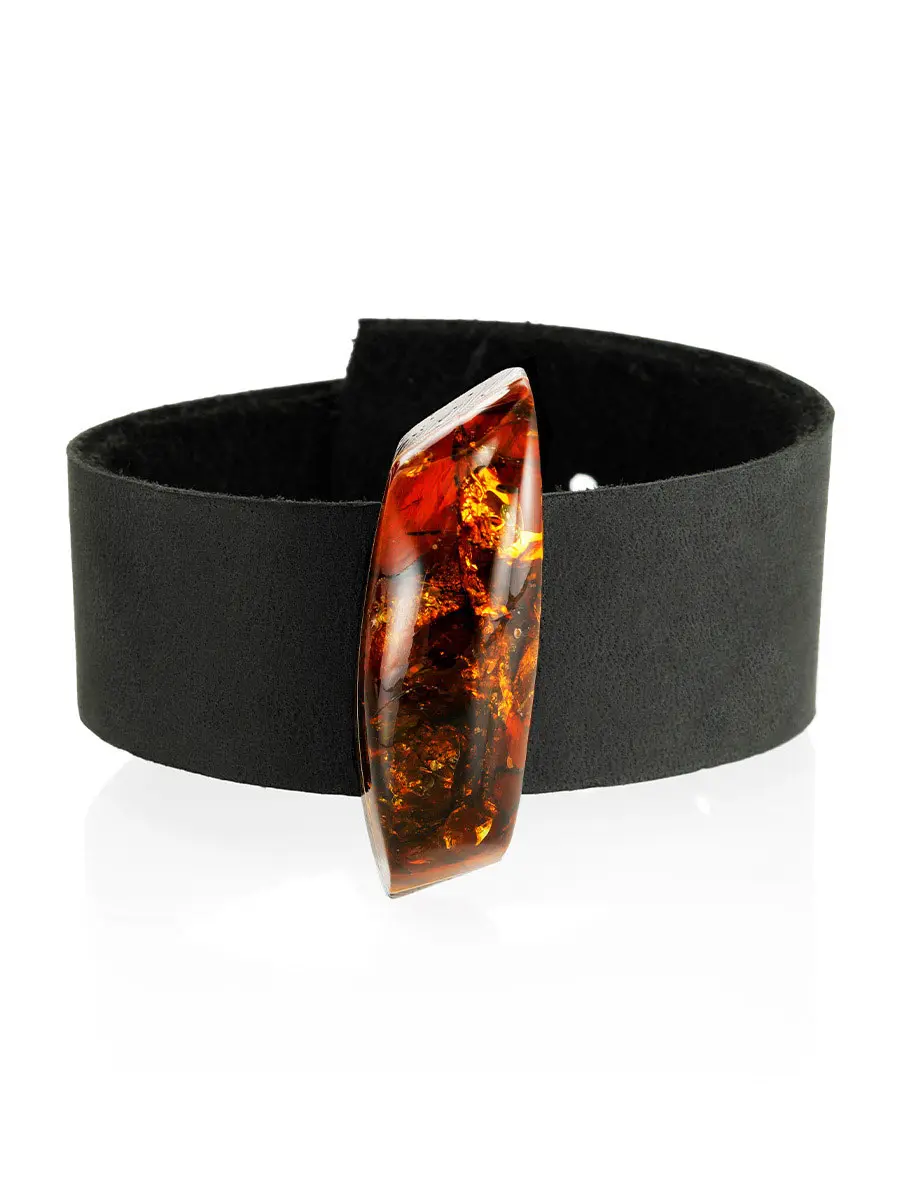 картинка Яркий браслет из натуральной кожи и искрящегося янтаря «Индонезия» в онлайн магазине