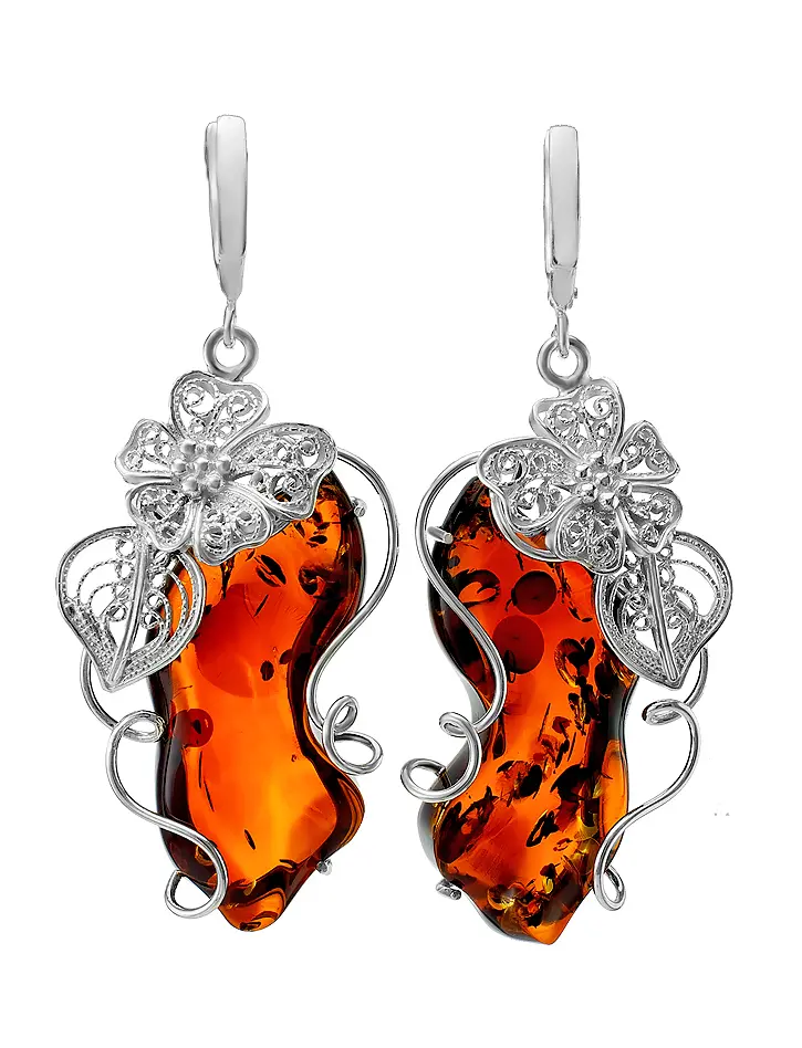 картинка Крупные нарядные серьги из искрящегося янтаря вишнёвого цвета в серебре «Филигрань» в онлайн магазине