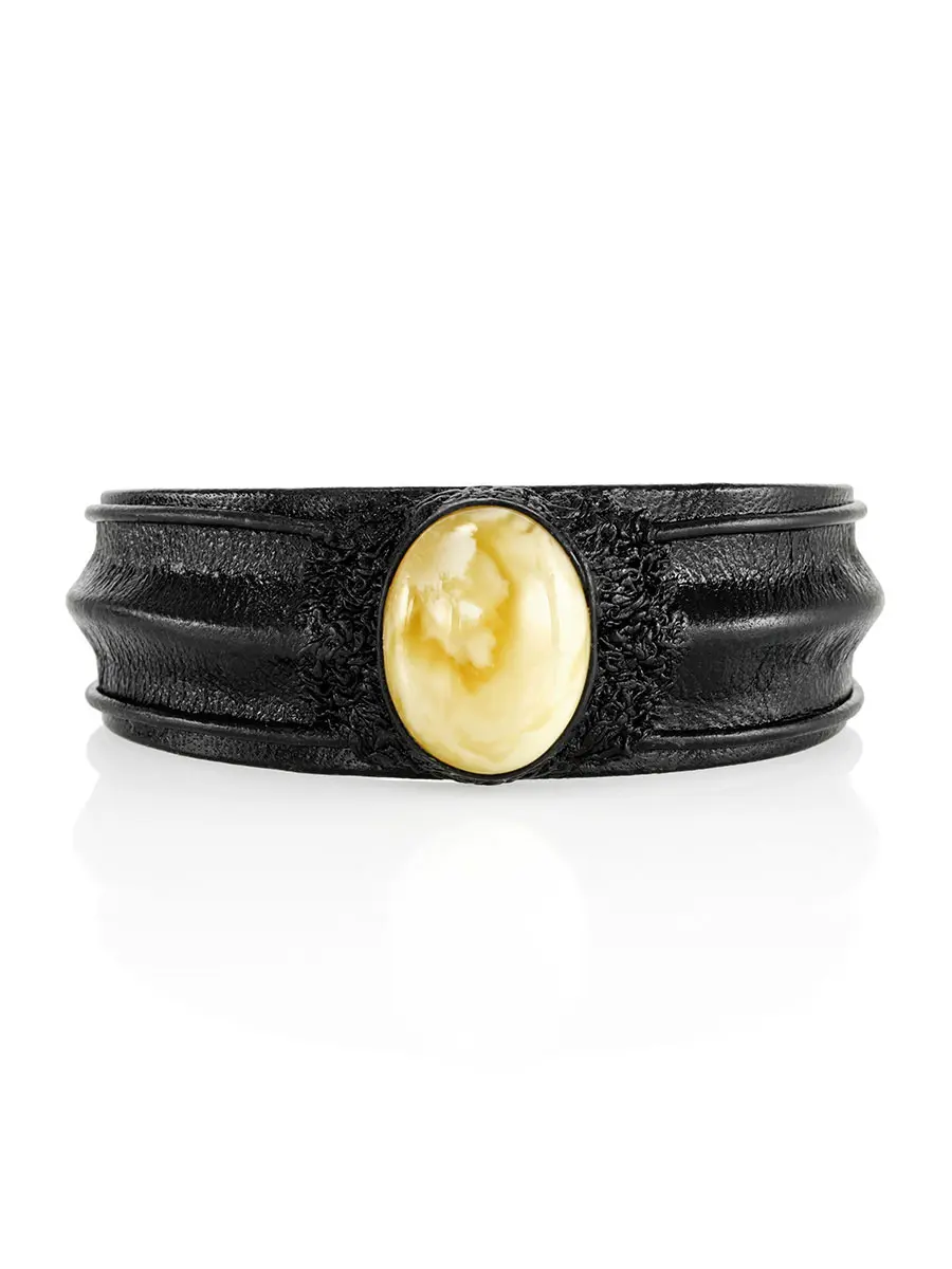 картинка Яркий браслет-манжета «Нефертити» из кожи, украшенный пейзажным янтарём в онлайн магазине