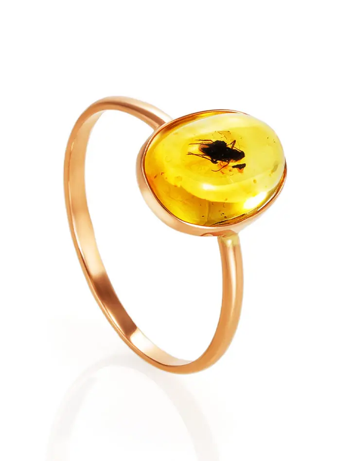 картинка Уникальное кольцо «Клио» из золота и натурального янтаря с инклюзом насекомого в онлайн магазине