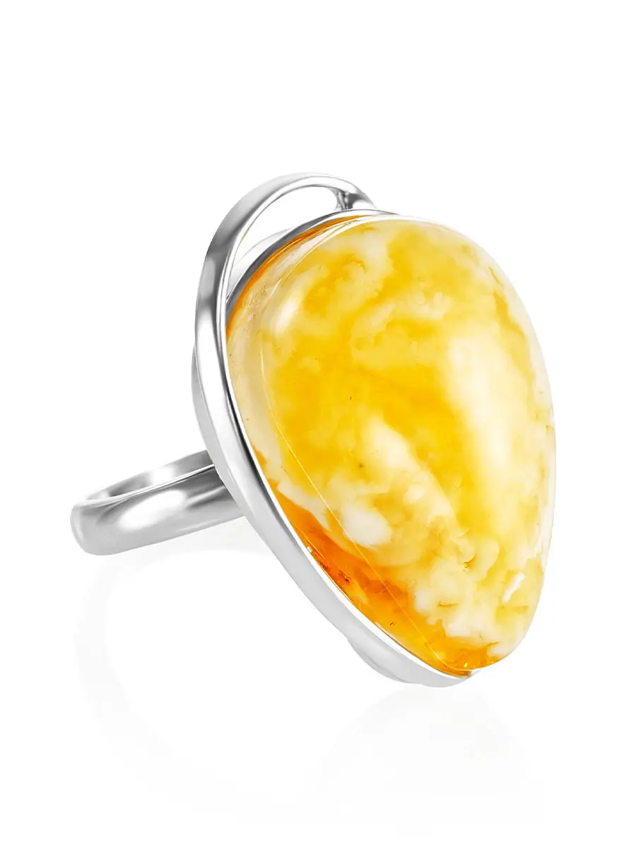 картинка Серебряное кольцо с цельным натуральным янтарём «Лагуна» в онлайн магазине