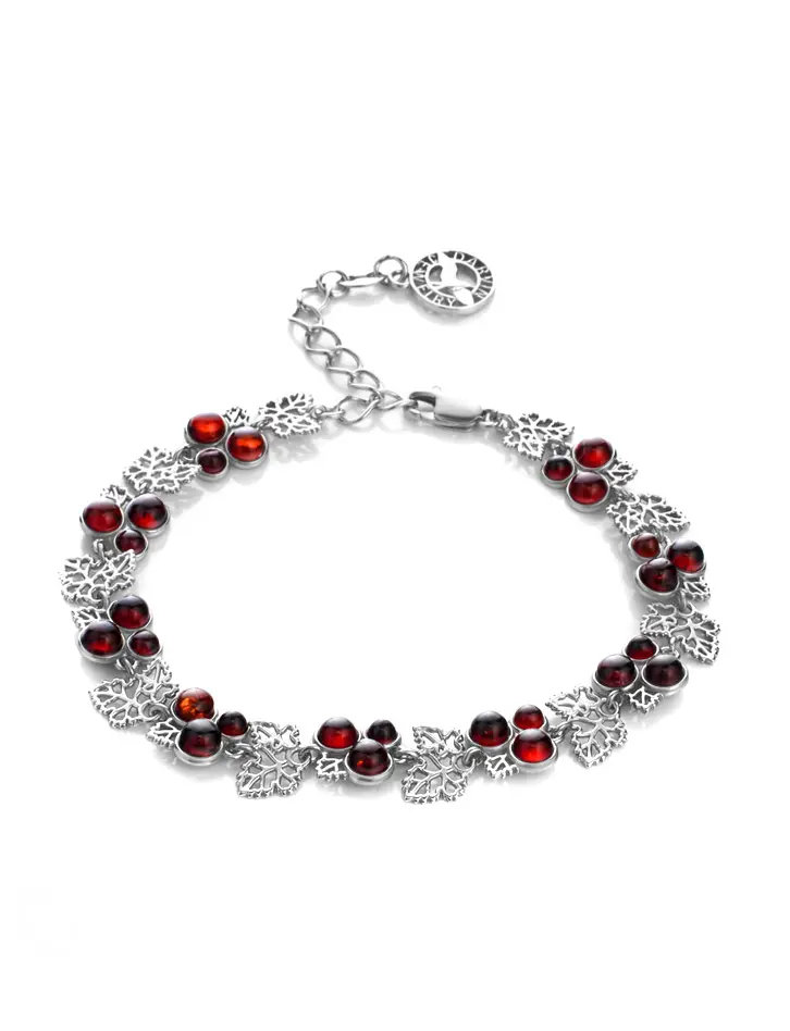 картинка Ажурный серебряный браслет «Виноград» с натуральным вишнёвым янтарём в онлайн магазине