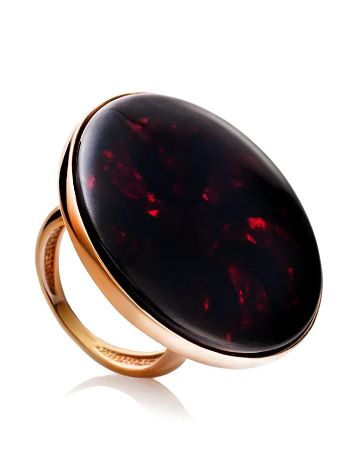 картинка Роскошное стильное кольцо «Монако» с янтарём вишнёвого цвета в онлайн магазине