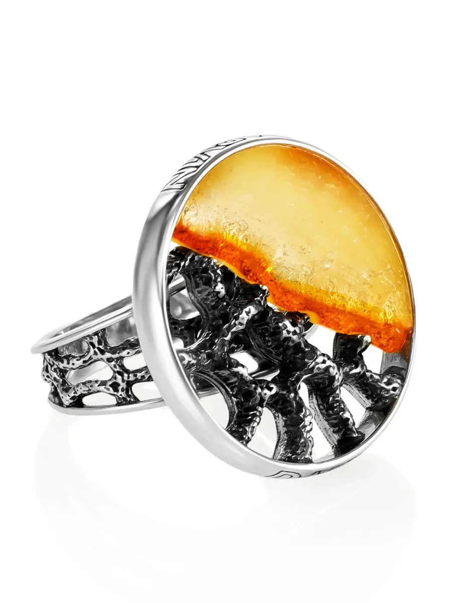 картинка Круглое кольцо «Модерн» из натурального цельного янтаря в онлайн магазине
