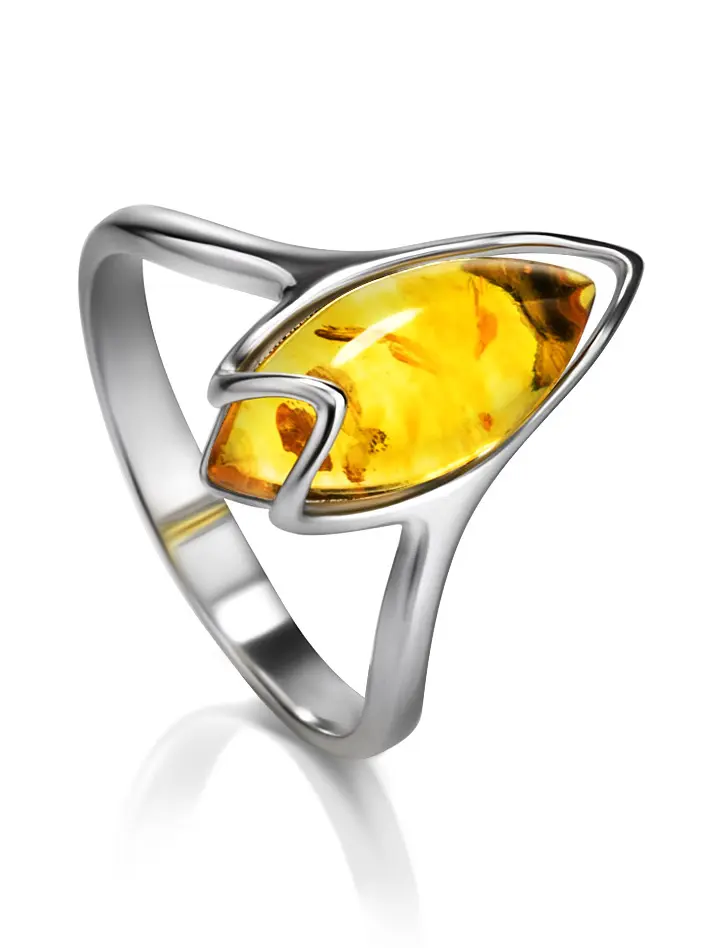 картинка Лёгкое изящное кольцо с лимонным янтарём «Подснежник» в онлайн магазине