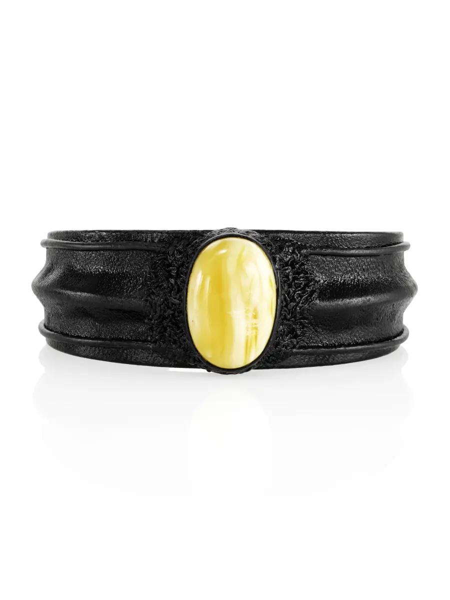 картинка Стильный браслет-манжета из кожи, украшенный натуральным балтийским янтарём «Нефертити» в онлайн магазине