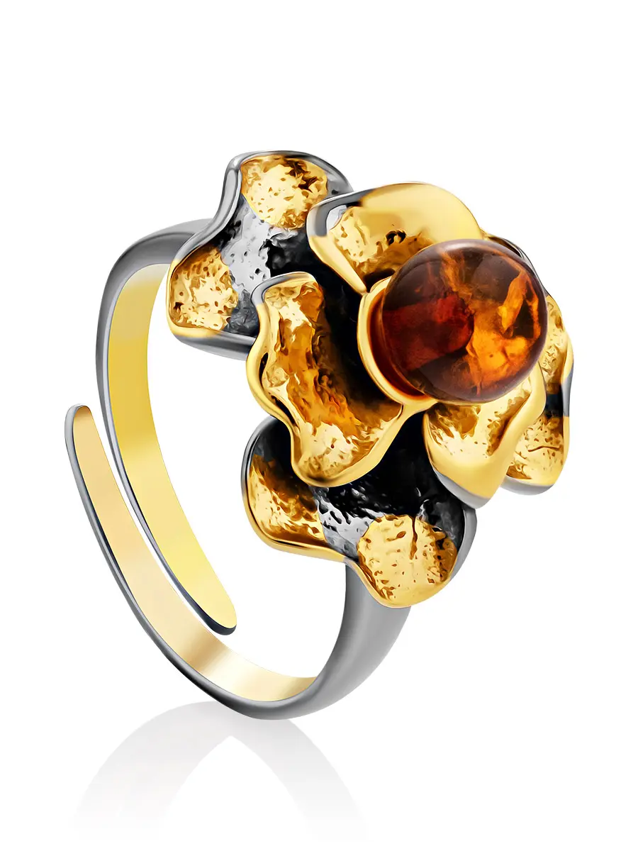 картинка Объёмное кольцо с янтарём коньячного цвета «Бальзамин» в онлайн магазине