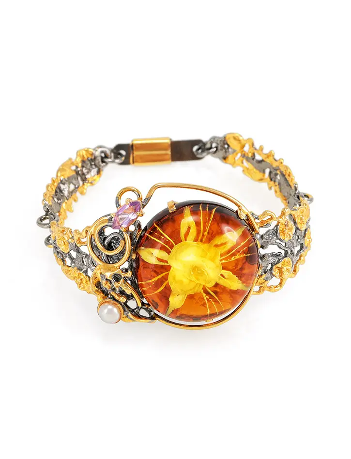 картинка Красивый браслет из янтаря с инталией, позолоченного серебра и жемчуга «Версаль» в онлайн магазине