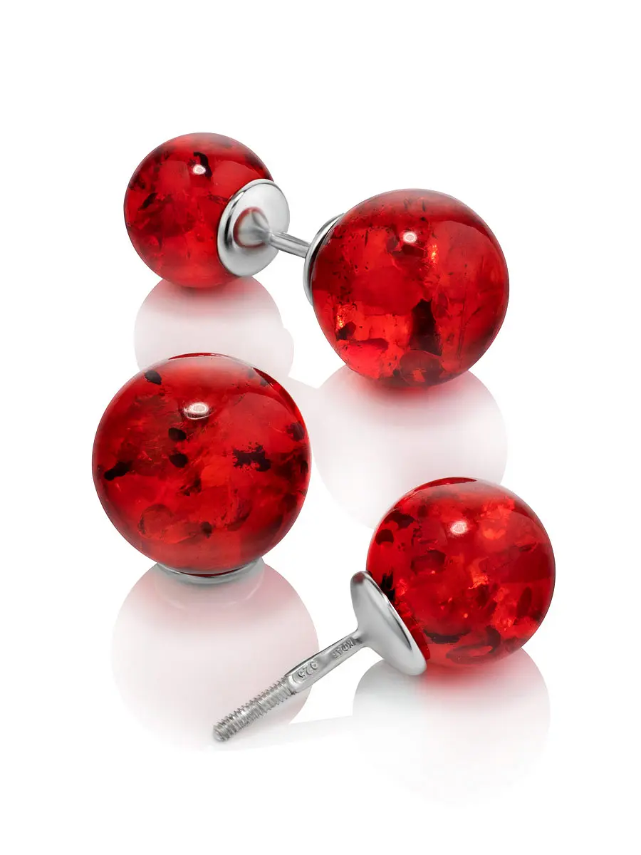 картинка Стильные серебряные серьги с натуральным янтарём красного цвета «Париж» в онлайн магазине