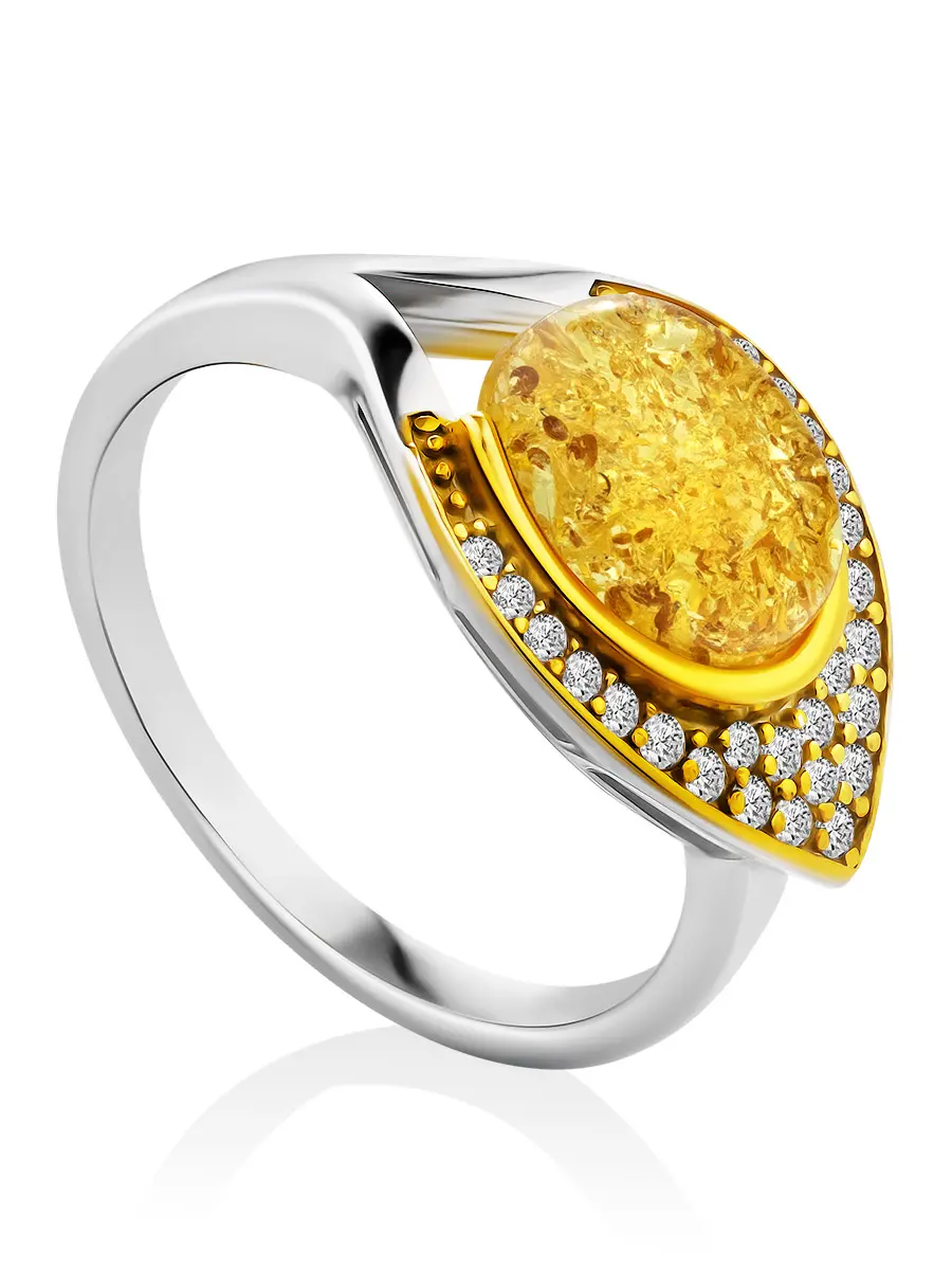 картинка Эффектное кольцо с частичным золочением, украшенное лимонным янтарём и фианитами «Ренессанс» в онлайн магазине