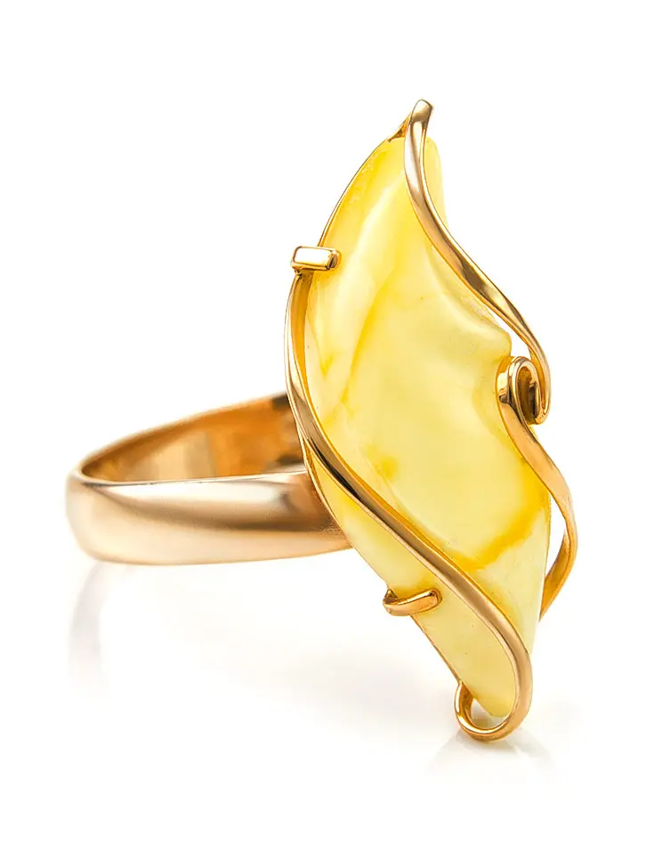 картинка Изящное кольцо из золота с натуральным медовым янтарём «Риальто» в онлайн магазине