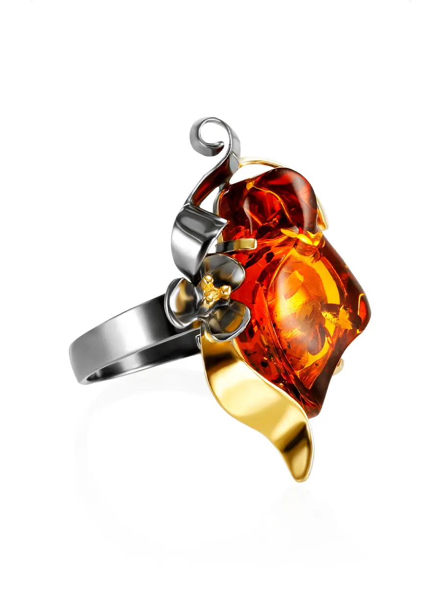 картинка Стильное кольцо из натурального янтаря в серебре с позолотой «Версаль» в онлайн магазине