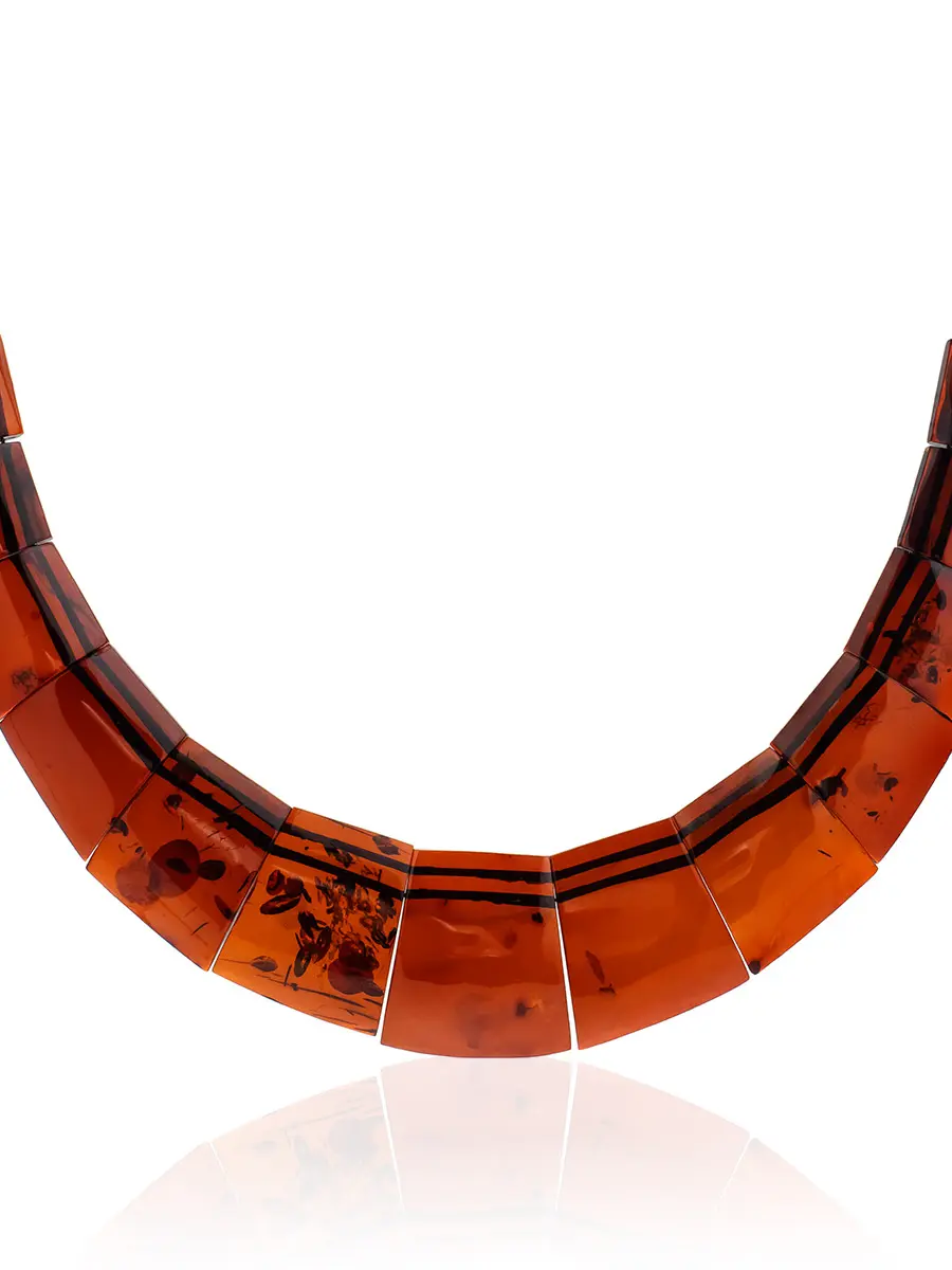 картинка Плоское колье из янтаря насыщенного вишневого цвета «Египет»  в онлайн магазине