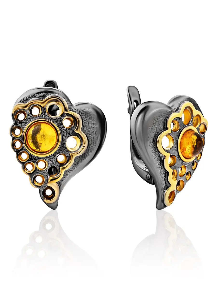 картинка Оригинальные чернёные серьги с золотистым янтарём «Сердце» в онлайн магазине