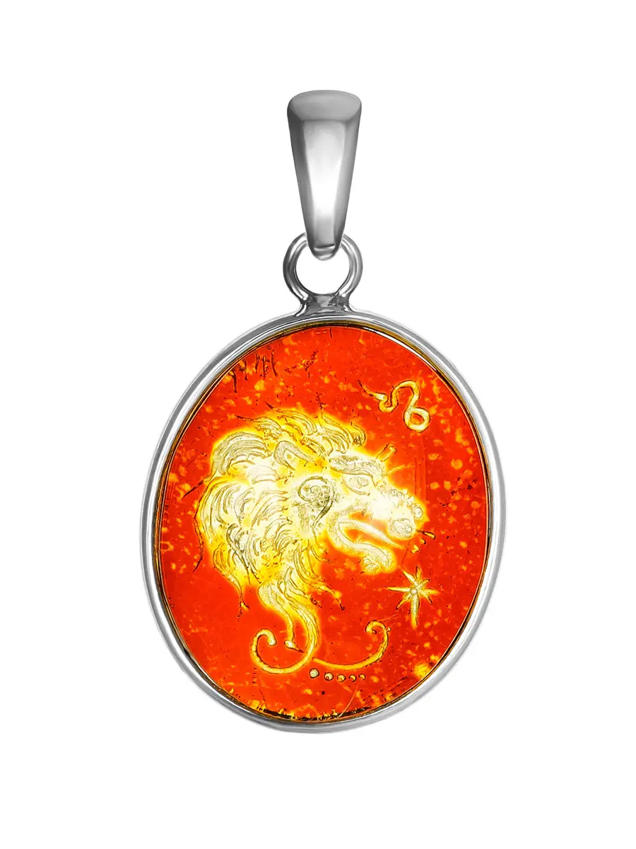 картинка Кулон из янтаря с резьбой-инталией «Лев» в серебре в онлайн магазине