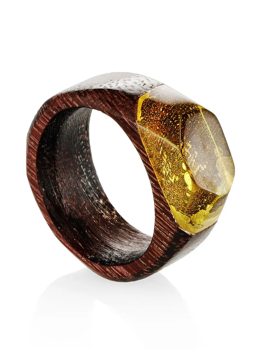 картинка Оригинальное кольцо из натурального балтийского янтаря и древесины венге «Индонезия» в онлайн магазине