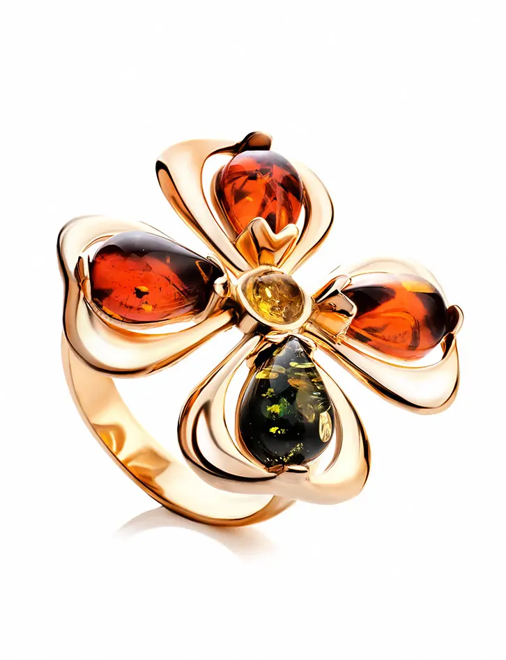 картинка Яркое нарядное кольцо «Клевер» из золоченного серебра и янтаря в онлайн магазине