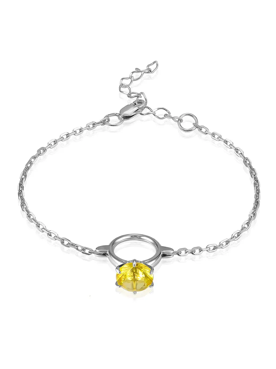 картинка Красивый браслет-цепочка с миниатюрным колечком, украшенным огранённым янтарём «Баккара» в онлайн магазине