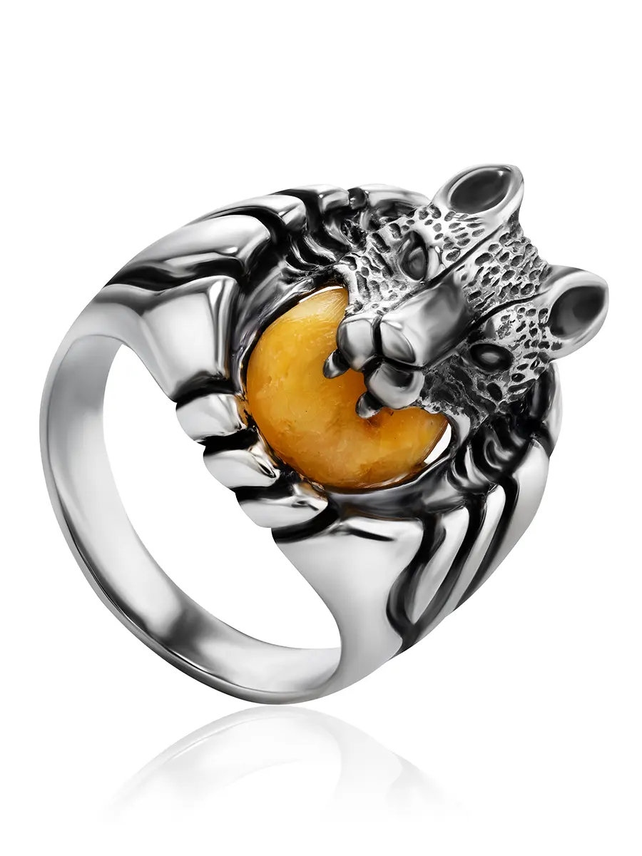 картинка Оригинальное кольцо из серебра и янтаря медового цвета «Волкодав» в онлайн магазине